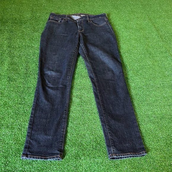 Old Navy Women's Original Mid Rise Slim Fit Mom Style Blue Jeans Pants Size 8 - Picture 2 of 11